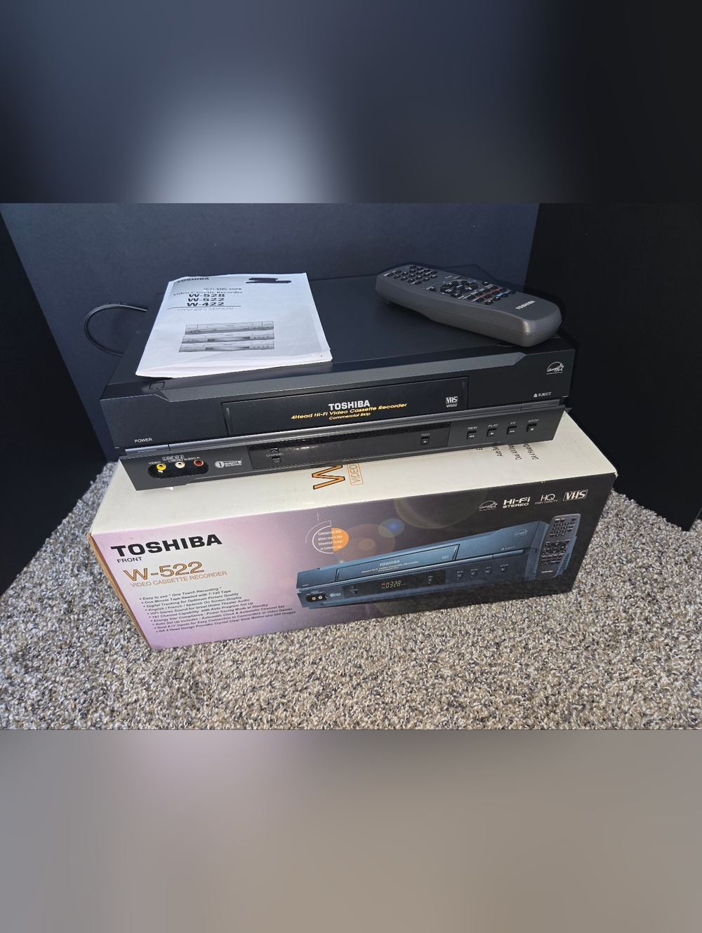 Toshiba W-522 VHS VCR 4-Head Hi-Fi Stereo VCR Works